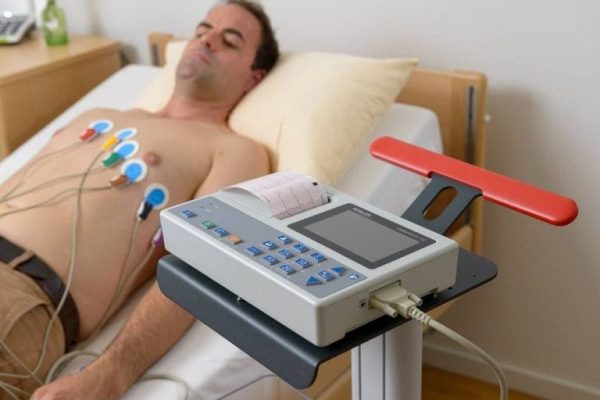 schiller-ecg-at1-g2-accessories-768x512